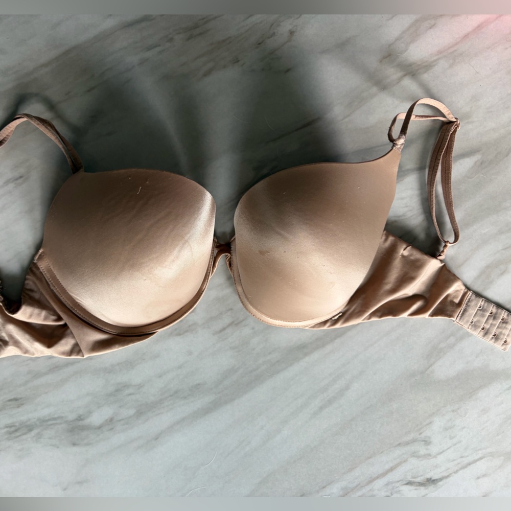 32DDD Victoria's Secret Nude Push Up Bra - Smooth Contour